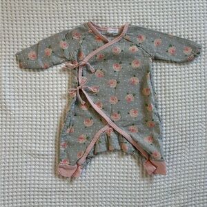 Angel Dear Rose Print Bow-Tie Long Sleeve Romper: 0-3 months